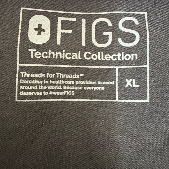 FIGS Black Casma Three-Pocket Scrub Top | Size XL - Picture 6 of 10